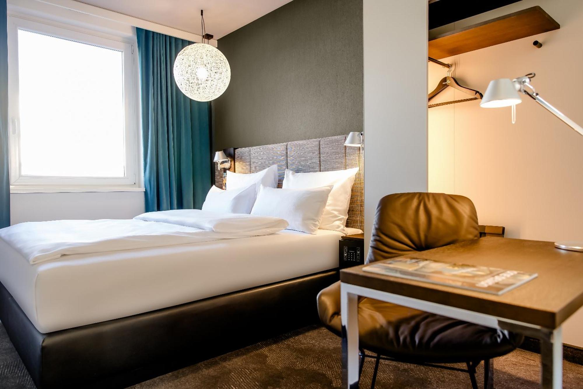 Motel One Nuernberg-City Екстериор снимка