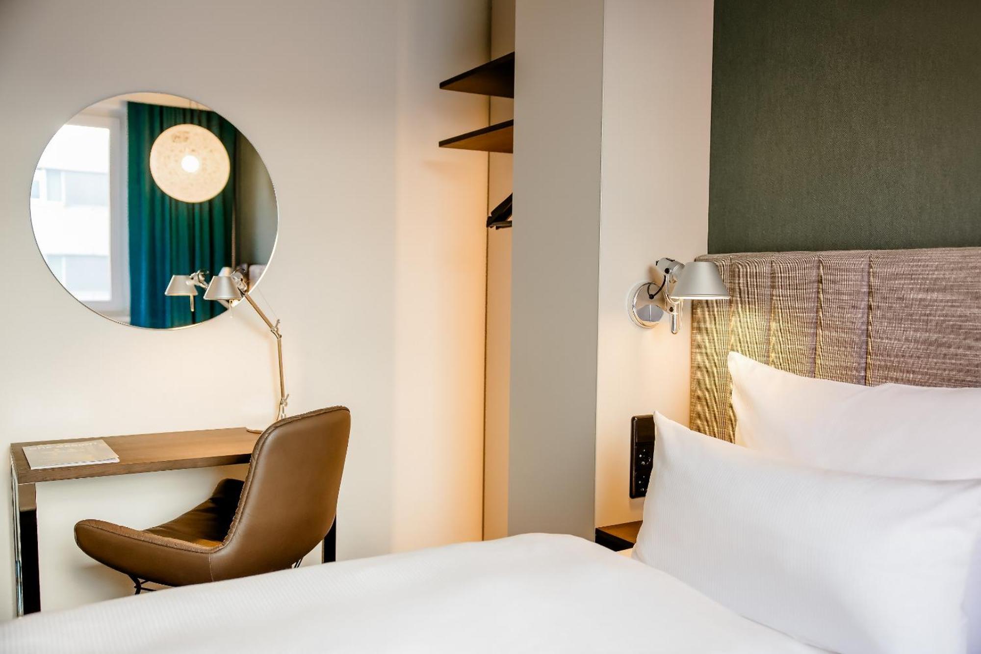 Motel One Nuernberg-City Екстериор снимка