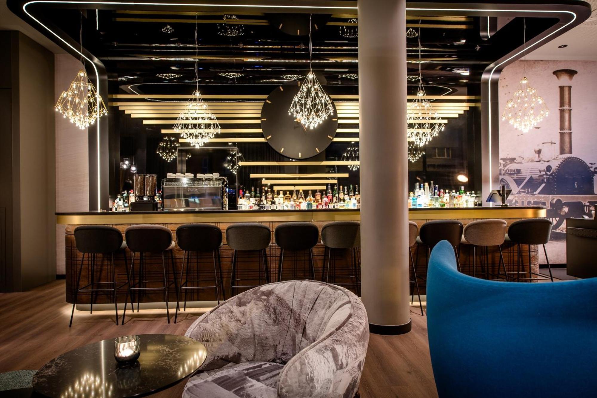 Motel One Nuernberg-City Екстериор снимка
