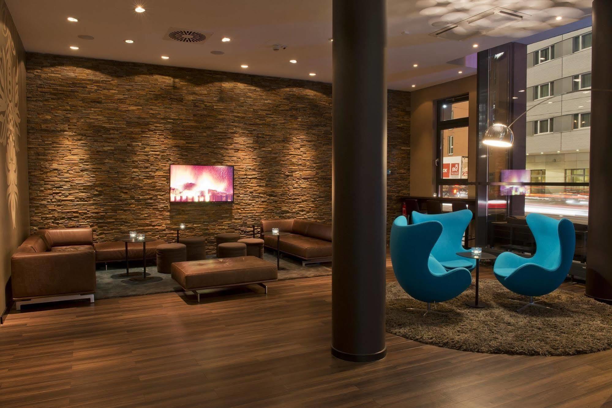 Motel One Nuernberg-City Екстериор снимка