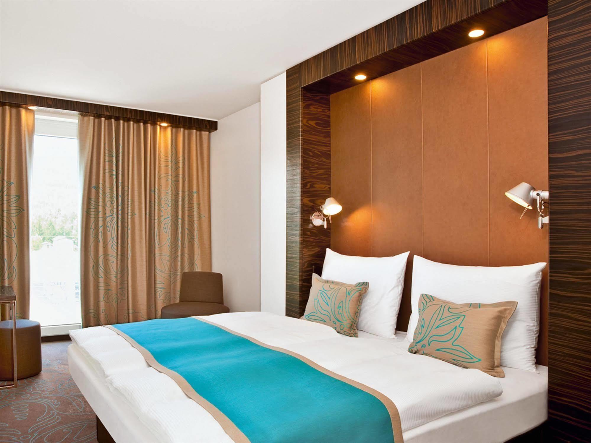 Motel One Nuernberg-City Екстериор снимка